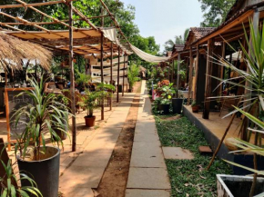 Отель Wonderland Hostel  Анджуна